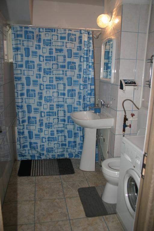 Salonul Rosu Apartamento Bacău Exterior foto