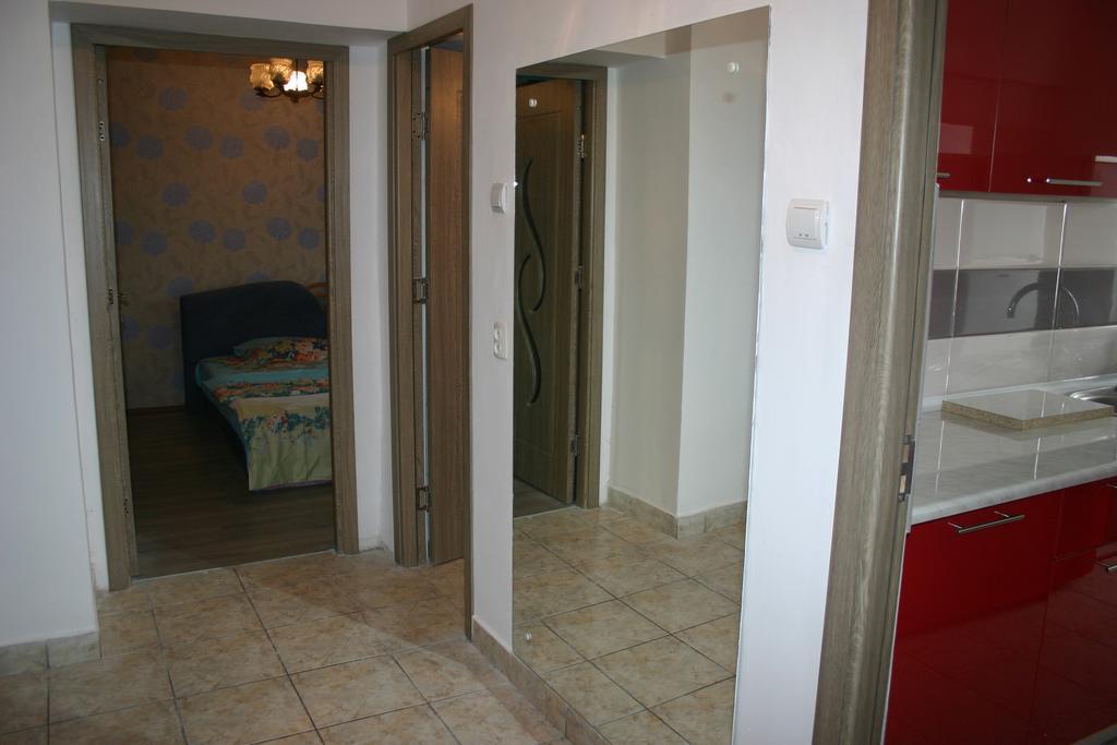 Salonul Rosu Apartamento Bacău Exterior foto
